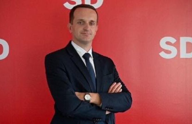 Đuričković: Štiti li MVP međunarodni ugled države?