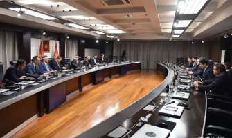 OPET PREKINUTA SJEDNICA VLADE