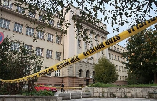 Sarajevo: Više učenika se u ponedjeljak potuklo u Srednjoj metalskoj školi, korištena i baklja