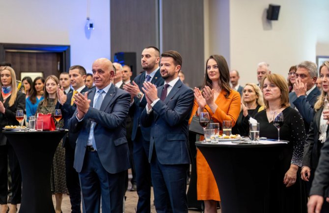 Milatović na prijemu povodom Dana nezavisnosti Grčke, najavio učešće na Delfi forumu