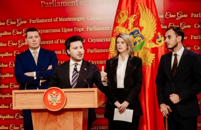 URA: Spajićevi i Mandićevi poslanici odbili da isprave nepravdu prema penzionerima