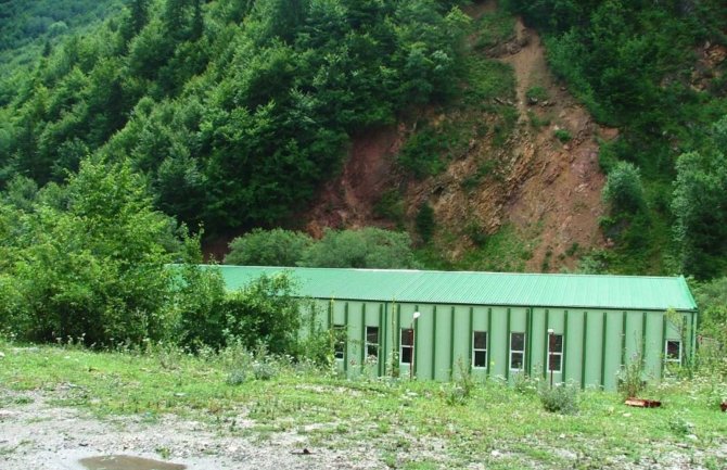 Šverc ne prestaje, drvna građa još ide prema Kosovu