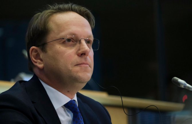 Varhelji čestitao Vučeviću i Vladi Srbije: Radujem se saradnji