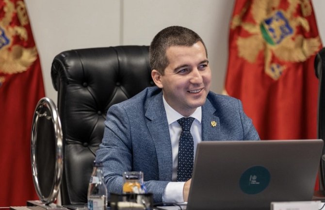  Bečić: Svi u CG da istraju na putu zajedništva, saosjećanja i ljubavi