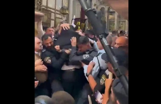 Jerusalem: Tokom vjerske službe u crkvi izraelska policija uhapsila člana osiguranja grčkog konzula