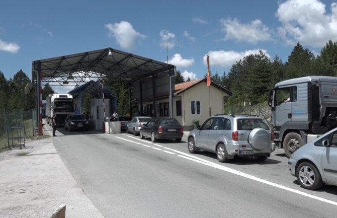 Mještani pljevaljskog sela pet godina čekaju novac od eksproprijacije, blokirali granični prelaz Ranče
