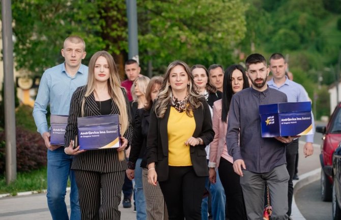 PES predao listu za izbore u Andrijevici, nosilac Dragana Vučević