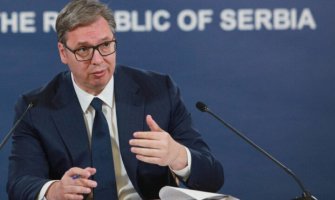 Vučićeva igra “na dugi štap”