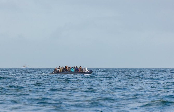 Turska obalska straža: Čamac koji je prevozio migrante udario u stijenu i potonuo, sedam osoba poginulo