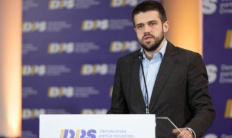 Nikolić: Mujović priznao da je slagao, a potom iznio novu laž čime potvrđuje da je pravi predstavnik PES-a