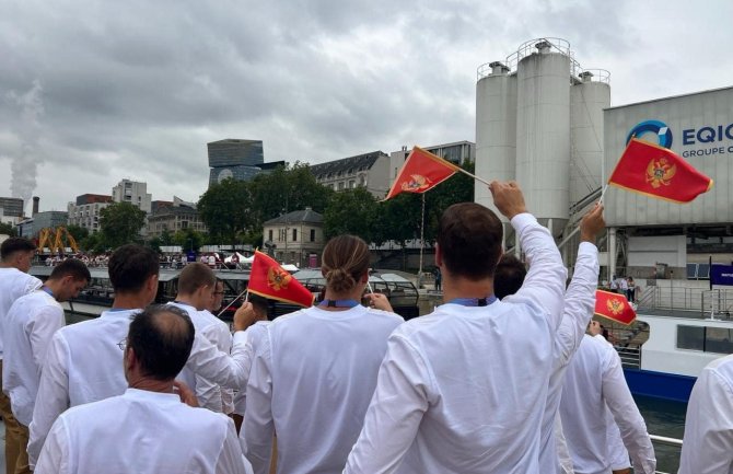 VIDEO Otvaranje Olimpijskih igara u Parizu, sjajna atmosfera u crnogorskom timu!