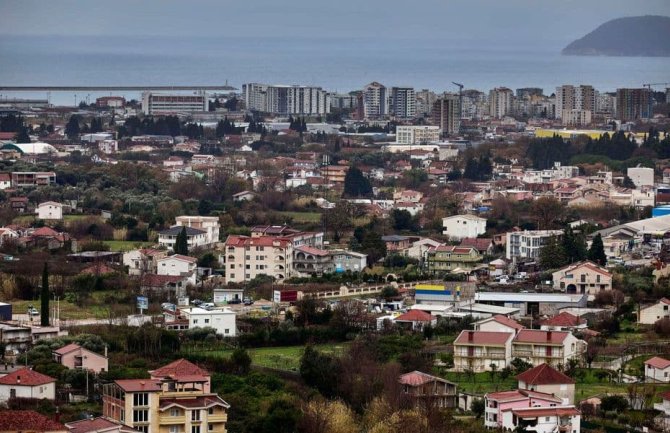 Napadnuti službenici Komunalne policije Bar, jedna osoba će odgovarati krivično, a dvije prekršajno