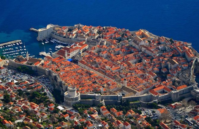 Dubrovnik među top destinacijama koje bilježe masovni turizam