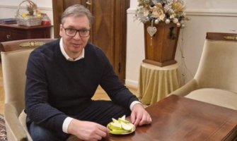 Vučić tvrdi da je u rušenje vlasti u Srbiji uloženo stotine miliona eura