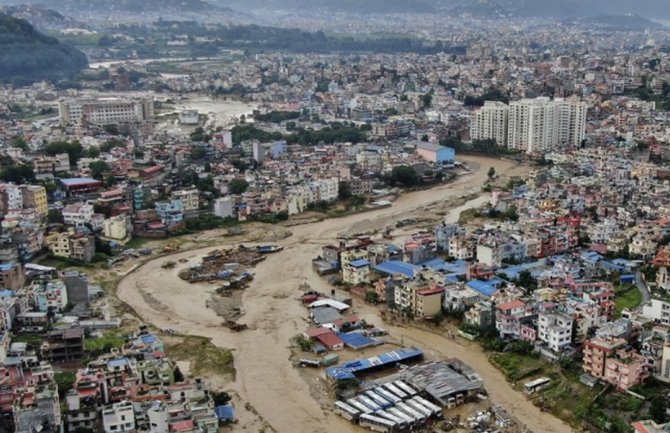 Raste broj žrtava u poplavama u Nepalu