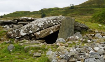 Arheolozi iskopali 50 neobično dobro očuvanih skeleta Vikinga