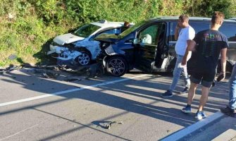 Saobraćajna nezgoda na putu Risan-Kotor: Jedna osoba povrijeđena