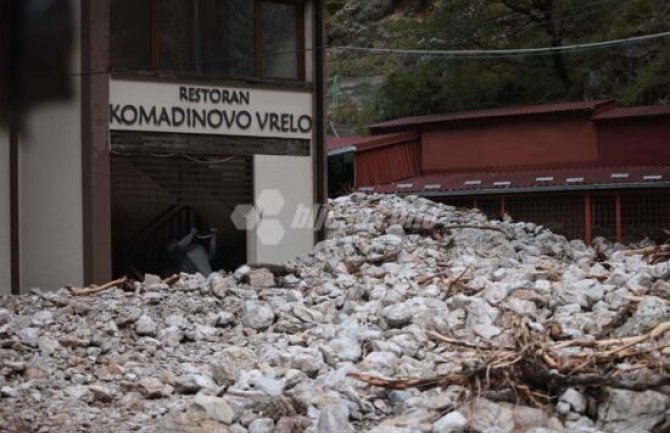 Novi tragičan bilans u BiH, do 40 osoba pod vodom ili u ruševinama